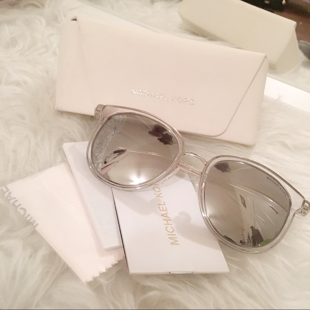 🚫SOLD🚫 Micheal Kors Silver Sunglasses